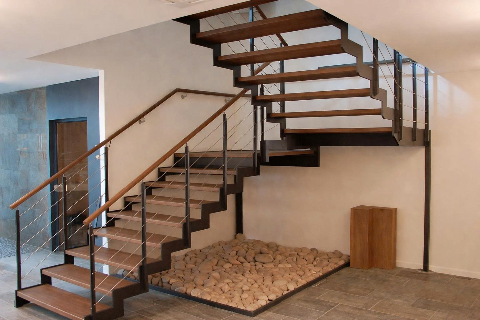 Cầu thang xương cá ZicZac